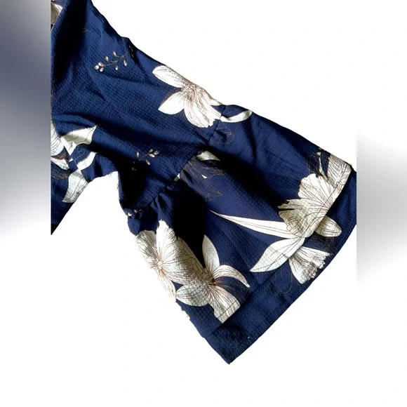 NWT BELONGSCI Womens V-Neck Bell Sleeve Shift Dress Mini Dress Navy Size Large - Picture 12 of 12